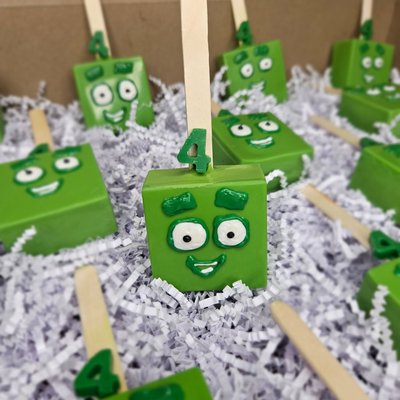 Custom Cakesicles