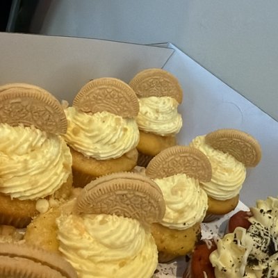 Golden Oreo Cupcakes
