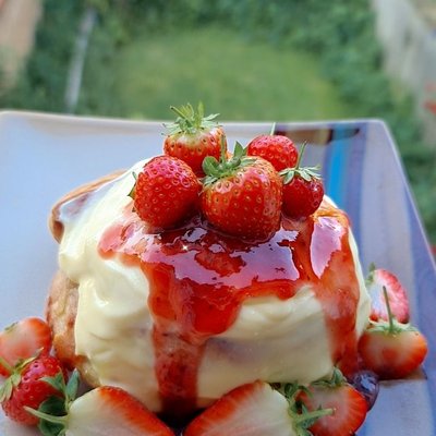 🍓Strawberry Dream Sweet Roll - Batch of 6