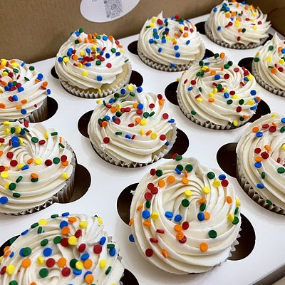 Vanilla Celebration Cupcakes