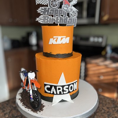 Mini 4/6in Tiered Cake