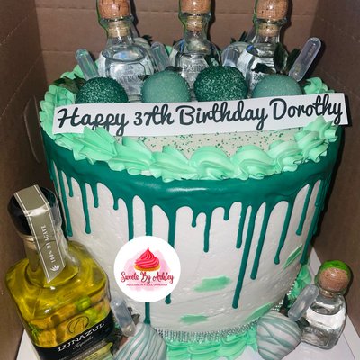 Liquor Cake w/ strawberries (MUST BE 21+)