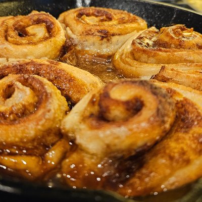 Cinnamon Rolls (Qty 6)