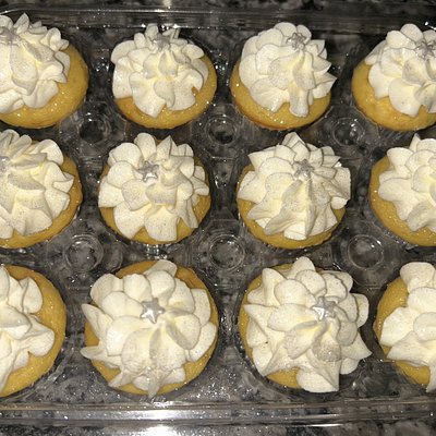 Mini Cupcakes (Qty. 24)