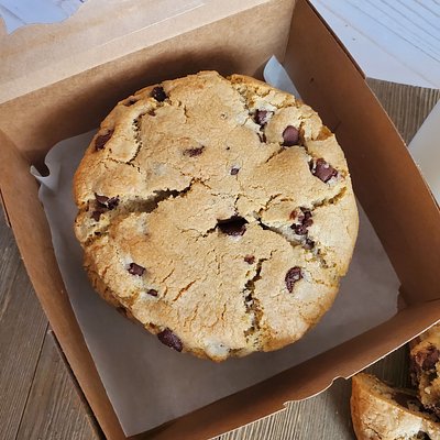 BIG BITE Chocolate Chip Cookie 