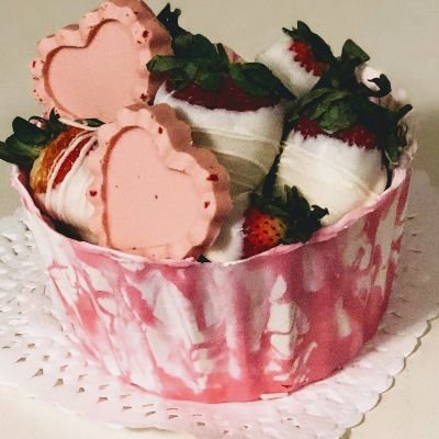 Valentine's Edible Chocolate Bowl