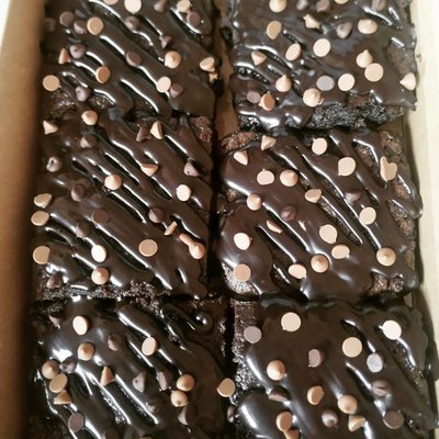 1/2 Dzn Chocolate Ganache Frosted Brownies