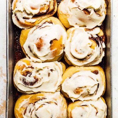 X-Large Cinnamon Roll