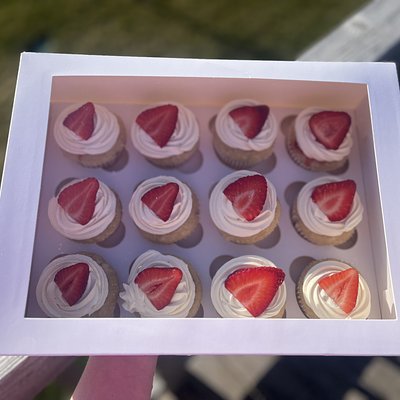 Strawberry Shortcake Cupcakes 