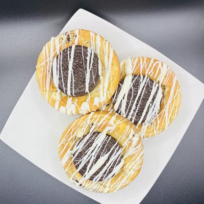 10 Cookies & Cream Cake Cookie