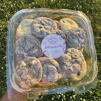 Assorted Small Cookie Box 