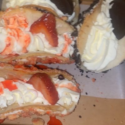 Cheesecake crunch tacos 🧀🎂🌮