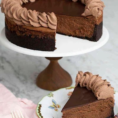 Chocolate Cheesecake 11-14 Servings 