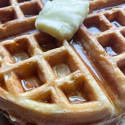 Cinnamon Belgian Waffles (4 Pack) *frozen*