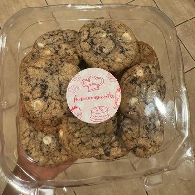 Dozen Big cookies 