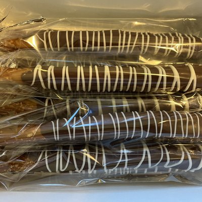 10 Chocolate Caramel Pretzels Rods