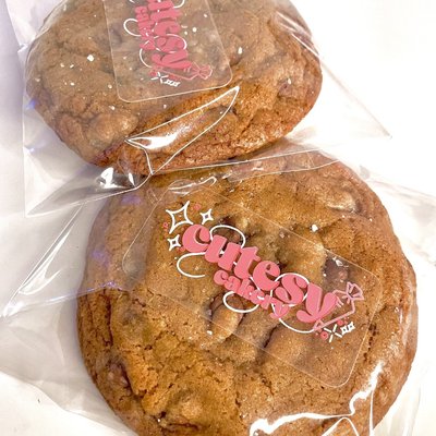 Jumbo Chocolate Chip Cookie