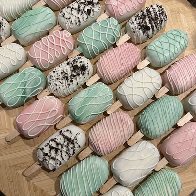 Cakesicles