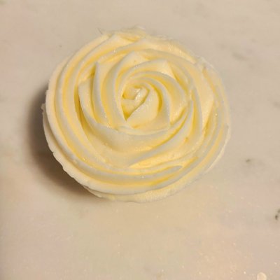 1 Dozen Cupcakes- Chocolate Or Vanilla