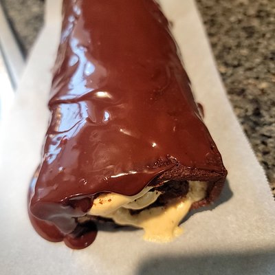Chocolate Peanut Butter Dessert Roll 