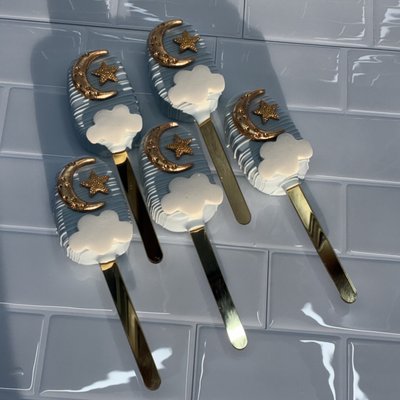 Cake Pops & Cakesicles 