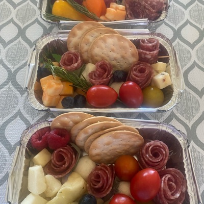 Single Serve - 4 Salami Roses- 2 Cheeses 5 Crackers  4 Tomatoes Blueberries & Raspberries