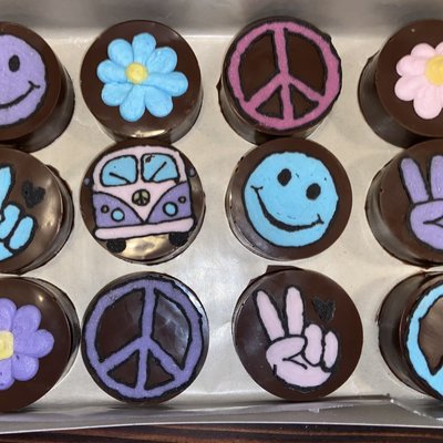 Cake Pucks