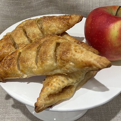Apple Turnover (4 - Pieces)