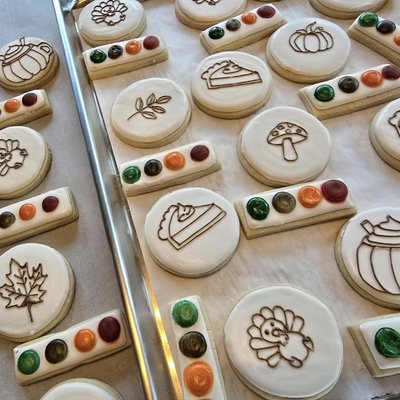 🍁 Thanksgiving Paint-Your-Own Cookie Kit 
