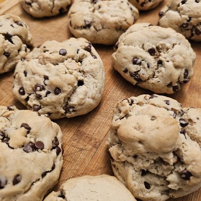 GF Chocolate Chip Cookies 1 Dozen (3 Oz Cookies) 