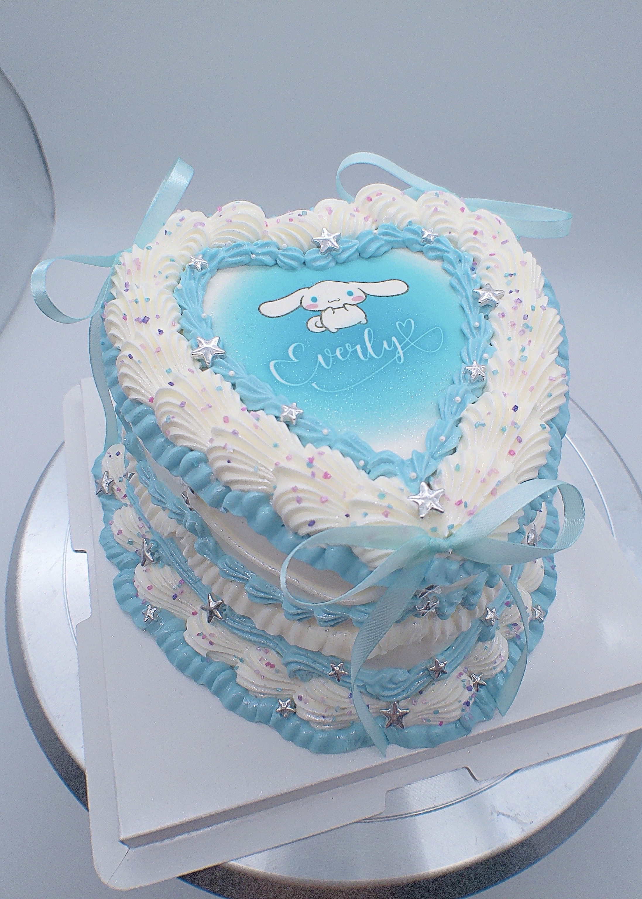 6in 2 Layer Heart Cake