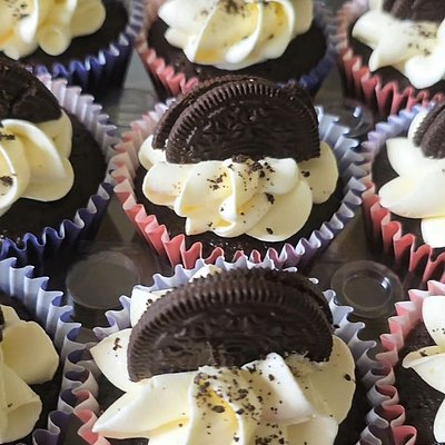 Jumbo White Chocolate Oreo Bliss Cupcakes