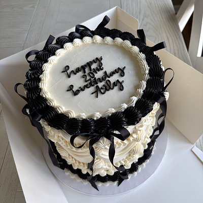 8” TALL Customizable Round Cake 