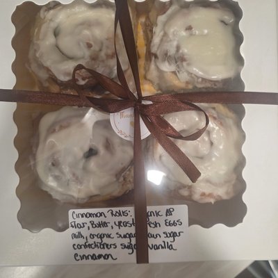 Christmas Preorder ** Make And Take Classic JUMBO Cinnamon Rolls (4)