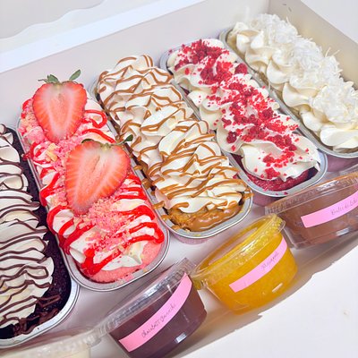 Cake Sampler Tasting box