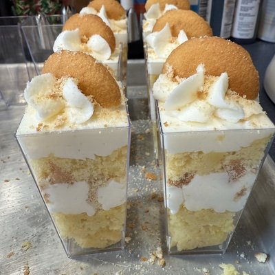 Banana Pudding Cake Shooters 