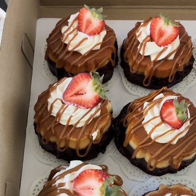 Mini Chocoflan -  ✮ 1 Dozen 4inch Minis ✮