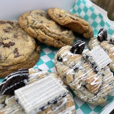 Dozen Cookies & Creme