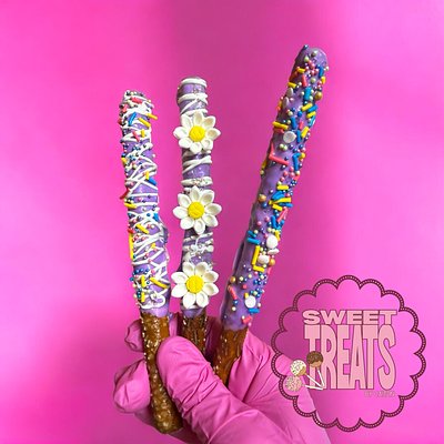 Chocolate Dipped Pretzels/dzn