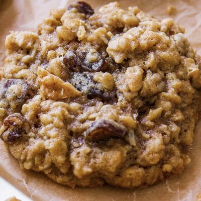 1/2 Dzn Oatmeal Raisin Cookies