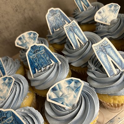 Cardstock Cupcakes  Non- Edible 🧁