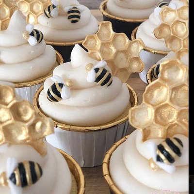 Baby shower- Bee themed 