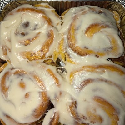 Pumpkin Cinnamon Rolls (12)