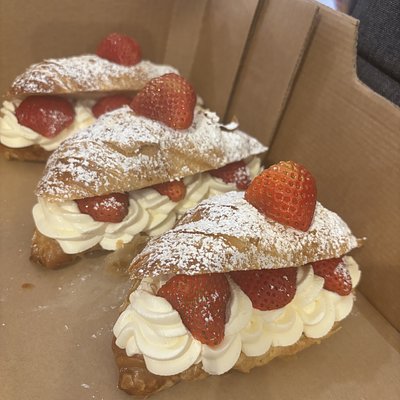 Strawberries & Cream Croissant