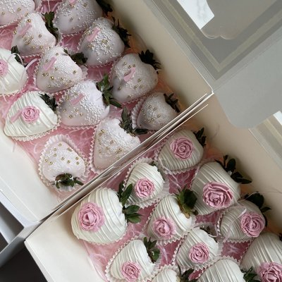 Chocolate Covered Strawberries (12)