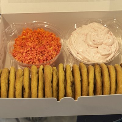 Strawberry - lemonade “Dunkaroos”