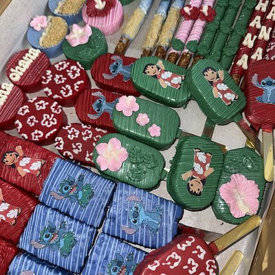 The Signature Set (Chocolate Dipped Treats 🍫)