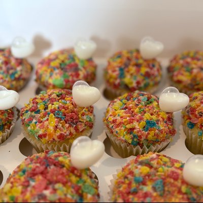 Fruity Pebbles Cupcakes 