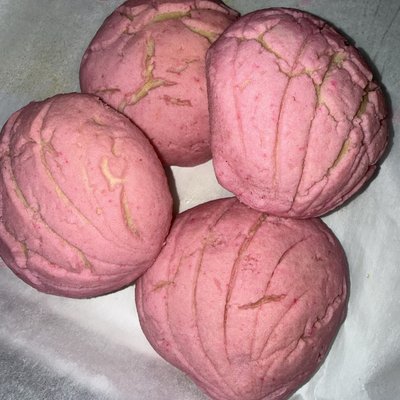 Mexican Sweet Bread - Strawberry Half Dozen