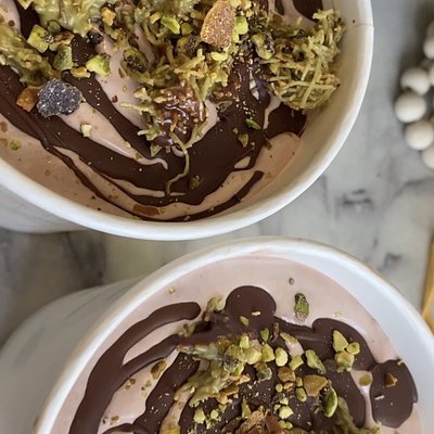 Quart Dubai chocolate Ice Cream  (Chocolate Base)